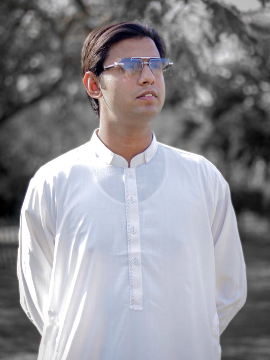Arctic Kurta Shalwar – A Blend of Grace & Comfort